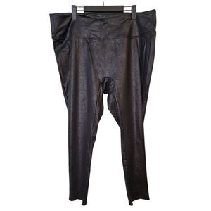 All Worthy black " looks like leather" ankle length leggings. Size 2X.